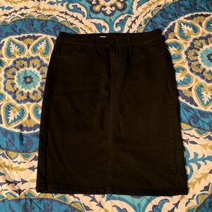 Old navy black denim skirt size 2